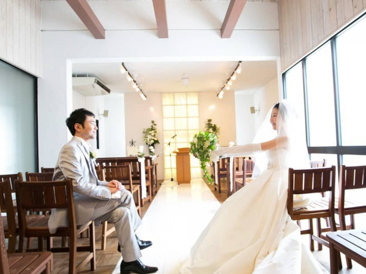  私たちは結婚式の先に続く
ふたりの『結婚』を
応援しています。