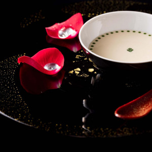 1皿1皿へのこだわりと愛を|シャトーレストラン ジョエル・ロブションの写真(56533821)