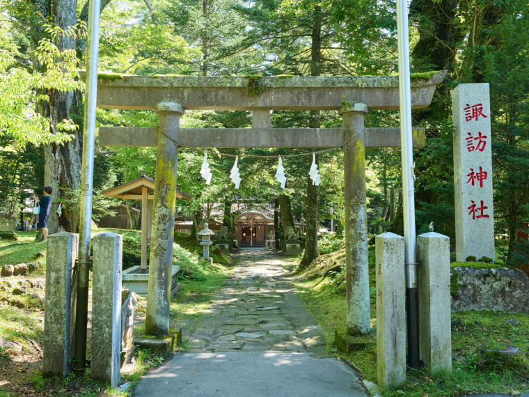 軽井沢の森の中で由緒正しき神社式を