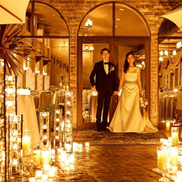 ナイトフォトが人気！キャンドルの中で幻想的な一枚を