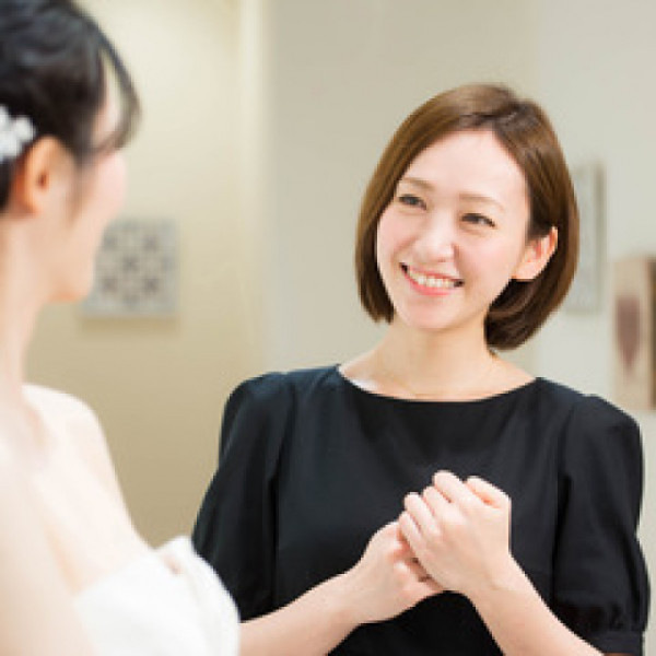 専属のドレスコーディネーターが直前まで、新婦様が一番美しくドレスをご着用頂けるようにサポート♪