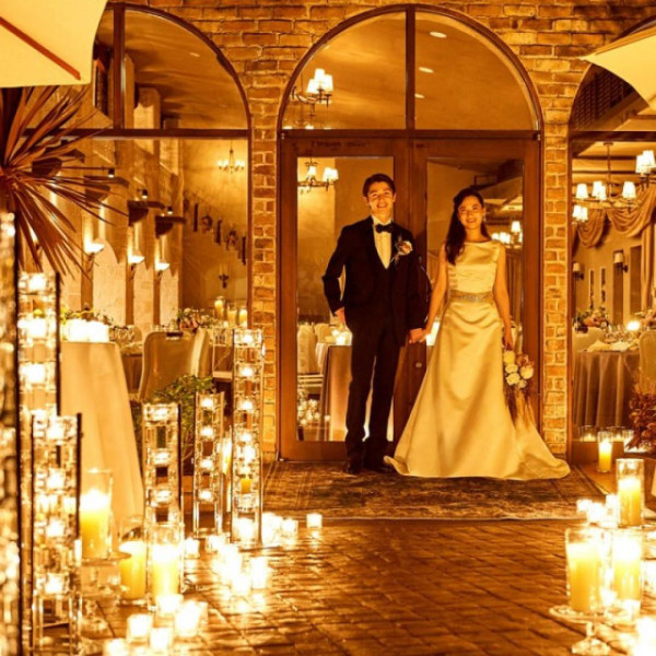 ナイトフォトが人気！キャンドルの中で幻想的な一枚を