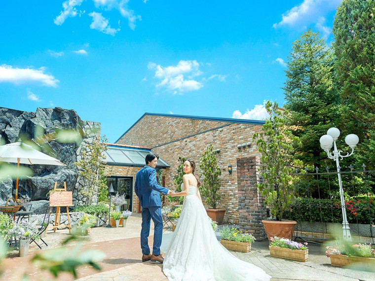 館内やガーデンを一軒家を貸切って『フォトウエディング』が可能