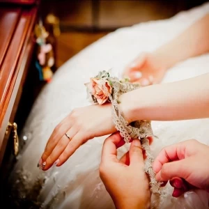 ＃チャペル＃水＃光＃石＃緑＃自然＃ナチュラル＃ブートニア＃タキシード＃前撮り|GLOBAL WEDDING DIADE (ディアーデ)の写真(6534269)