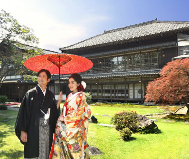 新潟の文化を作ってきた豪農の館「五十嵐邸」
クラシカル&モダンは唯一の雰囲気!ここでしか味わえない雰囲気をゲストとシェアしよう♩