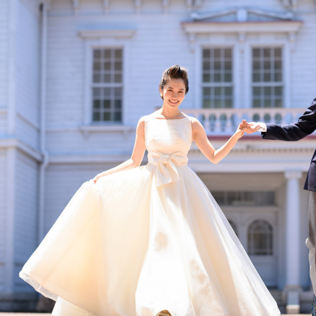 ウェディングドレス・衣装｜ ティアラ ザ クラシック クラブ（登録有形