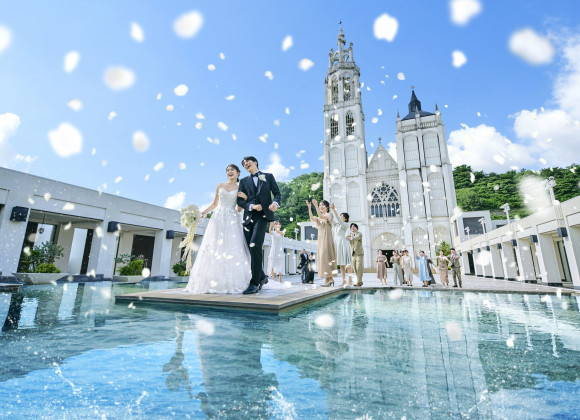 ウェディングドレス・衣装｜ノートルダム広島/FIVESTAR WEDDING