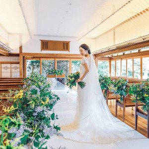 木の温もり、四季の彩り、太陽の光が包む挙式空間|三瀧荘の写真(43364332)