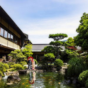 四季折々の自然を楽しめる約1000坪の日本庭園|THE GARDEN DINING 弓絃葉（ザ・ガーデンダイニング ユズルハ）の写真(18832255)