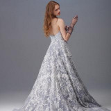 《AM 来館限定》衣装10万円分プレゼント