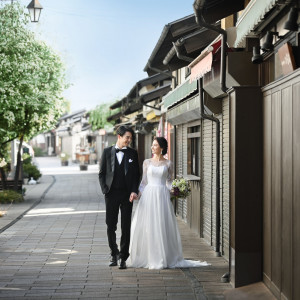 城下町・松本らしい街並の中で、フォトジェニックな一枚を残すことができます|アルモニービアン（国登録有形文化財）/テイクアンドギヴ・ニーズウェディングの写真(8555544)