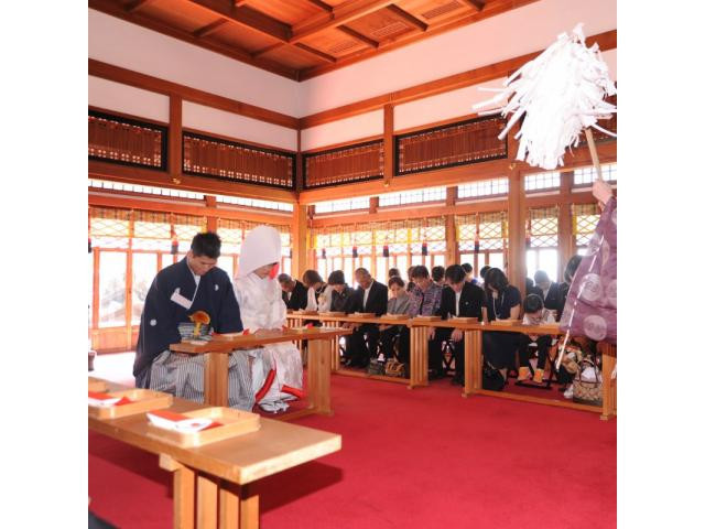 3つの神社から選べる本格神前式