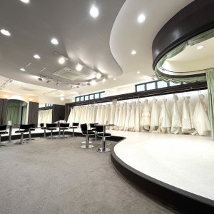 衣裳提携店「花古賀」ドレス約300着・和装約200着の中から専属コーディネーターが素敵な1着をプロデュース|シャトー文雅の写真(39397135)