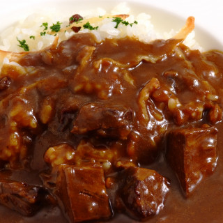 シャトー文雅オリジナルカレー缶プレゼント
