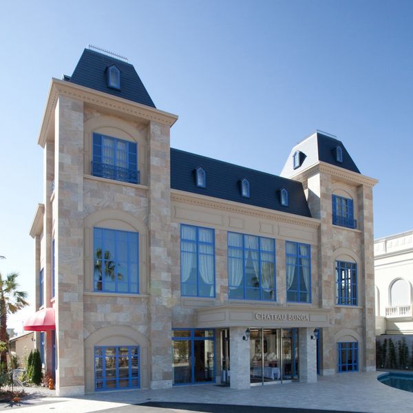 南フランスの古城をイメージしたシャトー文雅(本館)佐賀大和インターからすぐに目に入る外観|シャトー文雅の写真(865994)