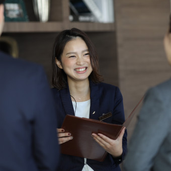 精一杯お二人の当日をサポートするプランナー。何でも相談にのり、最高の一日をご提案します！