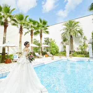 キラキラ輝く水面が美しいガーデンは最高の撮影スポット！|The Palm Garden（ザ・パームガーデン）   〈エルフラットグループ〉の写真(32992251)