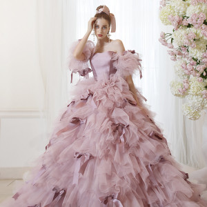 特別な日の花嫁を360度の美しさで包み込み華やかなドレス|The Palm Garden（ザ・パームガーデン）   〈エルフラットグループ〉の写真(54811276)