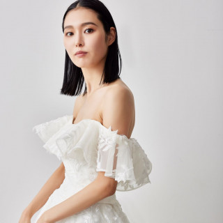 専任スタイリストがおふたり・ゲストの記憶に残る美しい時を迎えるその時間まできめ細やかにサポート致します。