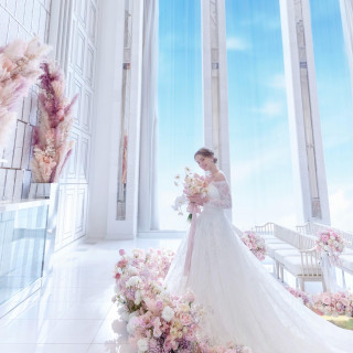 【憧れ体験フェア◆衣装3着優待】光×花チャペル&新作ドレス&試食