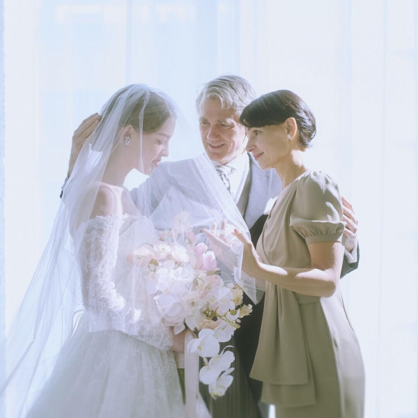 【最大73万円ご優待】挙式44,000円・衣裳286,000円・装花170,500円etc