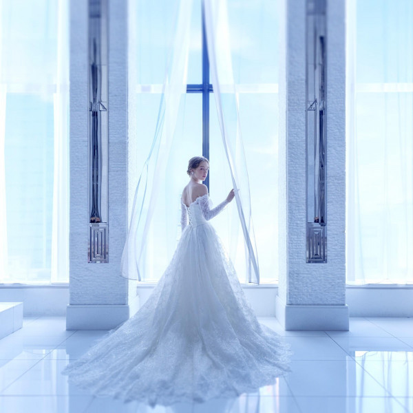 【最大100万円ご優待】挙式165,000円・衣裳286,000円・引出物102,795円等