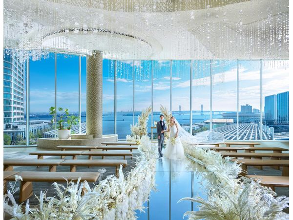 THE CLASSICA BAY RESORT （ザ クラシカ ベイリゾート）のNEW【SKY CHAPEL】空と海を望む、開放感あふれる誓いの舞台の写真（4枚目）