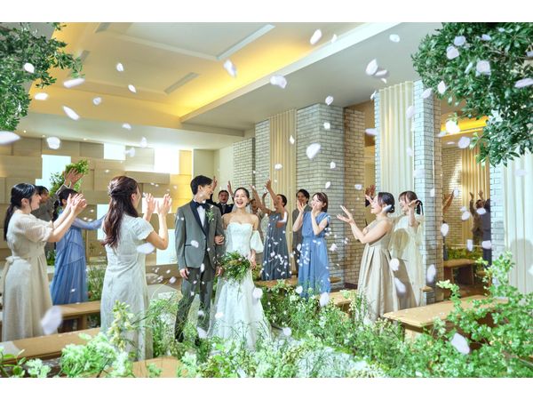THE CLASSICA BAY RESORT （ザ クラシカ ベイリゾート）のNEW【SOUND HALL】陽光溢れるナチュラルなセレモニーの写真（2枚目）