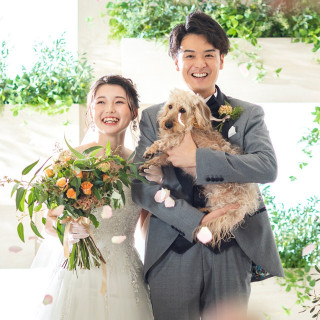 【愛犬と一緒に結婚式】大切な家族の一員と挙式+披露宴を叶える