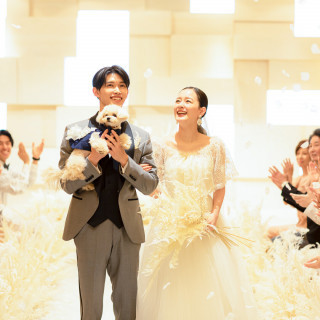 【愛犬と一緒に結婚式】大切な家族の一員と挙式+披露宴を叶える