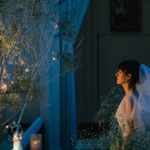 大聖堂内どこをきりとっても絵になる空間は結婚式当日のちょっとした待ち時間もゲストの退屈を防いでくれる・・・当日の写真を振り返ると「ここで結婚式挙げてよかった」そう思うはず|ノートルダム盛岡/FIVESTAR WEDDINGの写真(33606678)