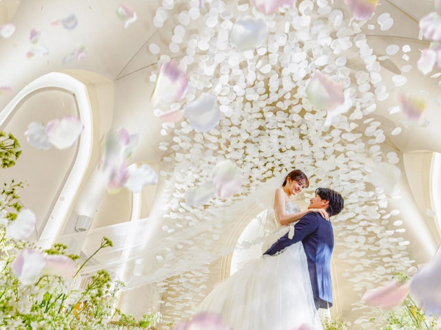 遂に新チャペル完成！ 自然美の輝きが優しく包み込む、祝福空間。