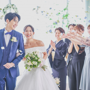 祝福のひとときを過ごせるフラワーシャワーも|グランディエールブケトーカイの写真(56623138)