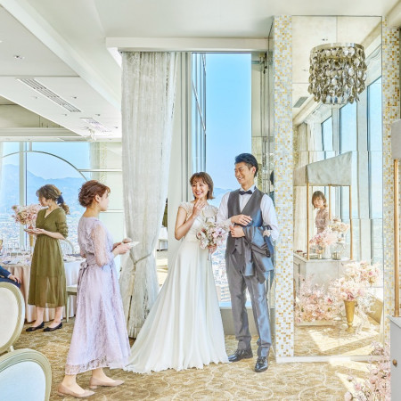 ゆっくりと流れる時間を愉しみながら過ごすアットホームなWEDDING。