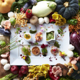 四季折々の旬の食材を使ってシェフがおふたりの要望をお料理にちりばめる