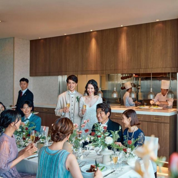 公式HPからのご予約、来館でカタログギフトプレゼント