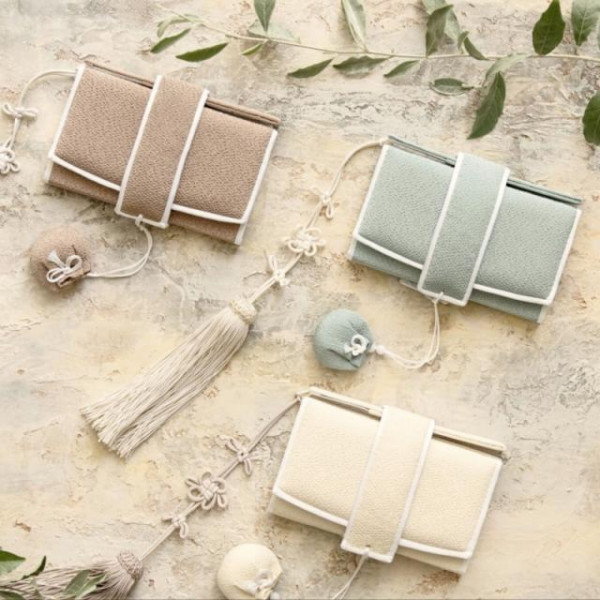 小物のラインナップも充実