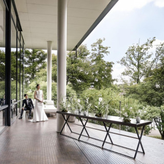 菖蒲池ならではの自然を感じられるテラス