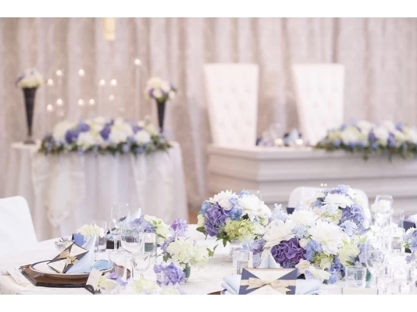 光×白が織りなす正統派クラシカルなウエディング空間<ブランエール>