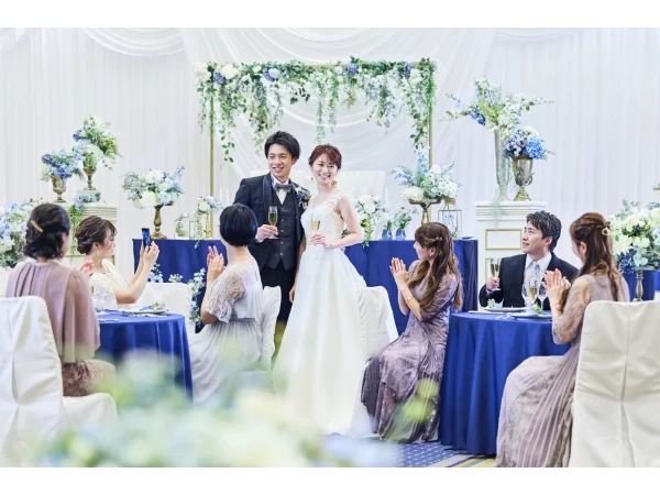 気取らない中人数でのお披露目会から盛大な披露宴も行える<胡四王の間>