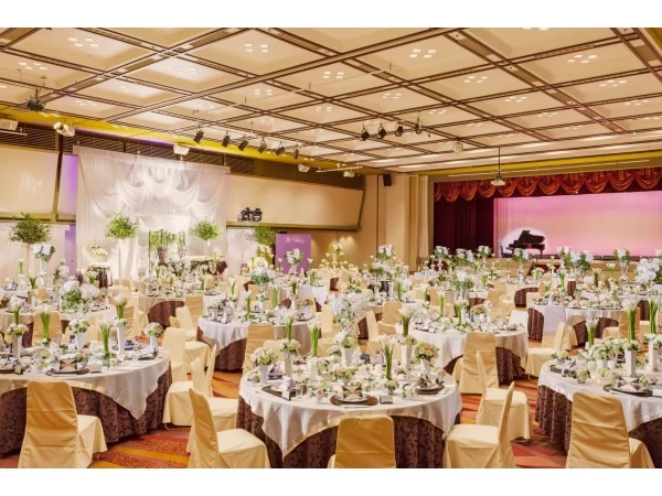 館内一の収容人数を誇る本格的な映像演出が魅力<グレイトホール瑞雲>