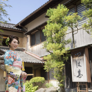 つば甚の看板は和田三造筆の歴史ある看板です