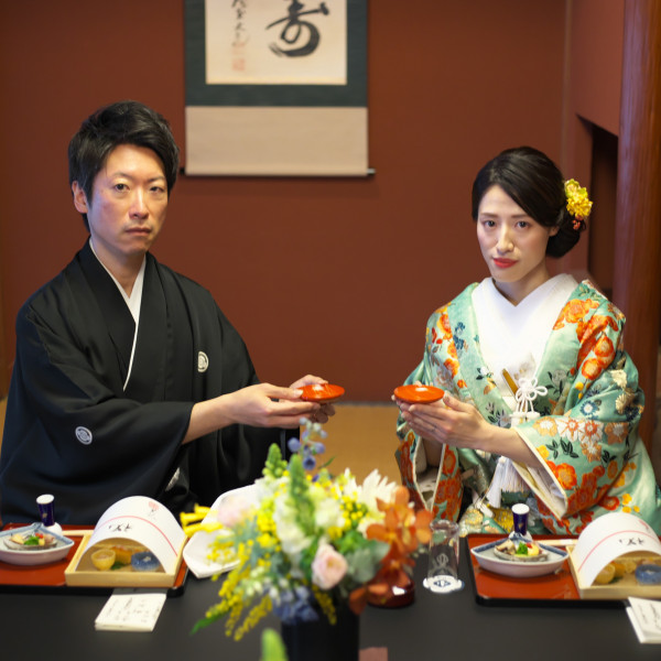 引き盃の儀にて乾杯