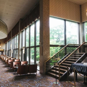 庭園を見ながら過ごすくつろぎの時間|SHOHAKUEN HOTEL 松柏園ホテルの写真(38195917)