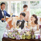 #チャペル #独立型 #外観 #ガーデン #対面式チャペル #セントペテロチャーチ #自然光 #ステンドグラス #ベールダウン #挙式入場 #ウェディングドレス #教会式