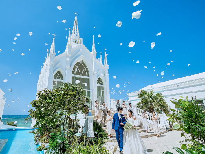 ラソール ガーデン・アリビラ クリスティア教会 チュチュリゾート