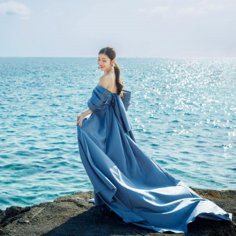 コンセプトに合わせて“私らしい色”をまとう花嫁が急増中！ナオコなら、トレンドカラーも豊富♡