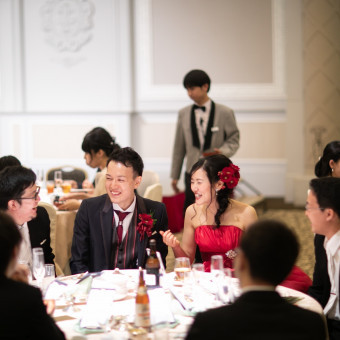 結婚式というよりは、どちらかというと同窓会のような雰囲気に！