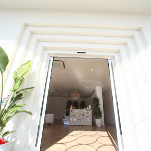 真っ白な玄関をとおるとそこは花嫁の癒しの空間|TERRA（テラ）の写真(243764)