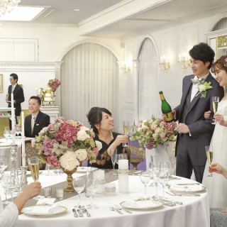 ご結婚式当日のウェルカムドリンク&乾杯酒をお人数分プレゼント